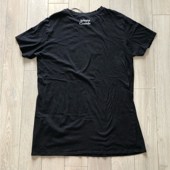 H&M Ariana Grande 7 Rings 2019 Tour T Shirt in Black Size 12 - Picture 3 of 10